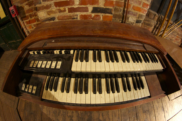 hammond-organ
