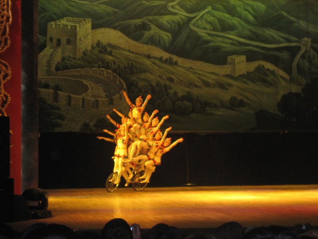 chinese-acrobat